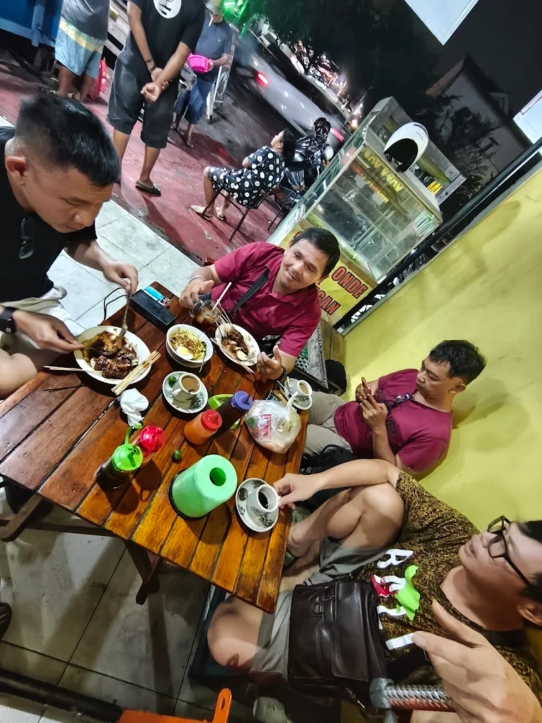 Sate Ayam Pelengkap Bubur Serdam